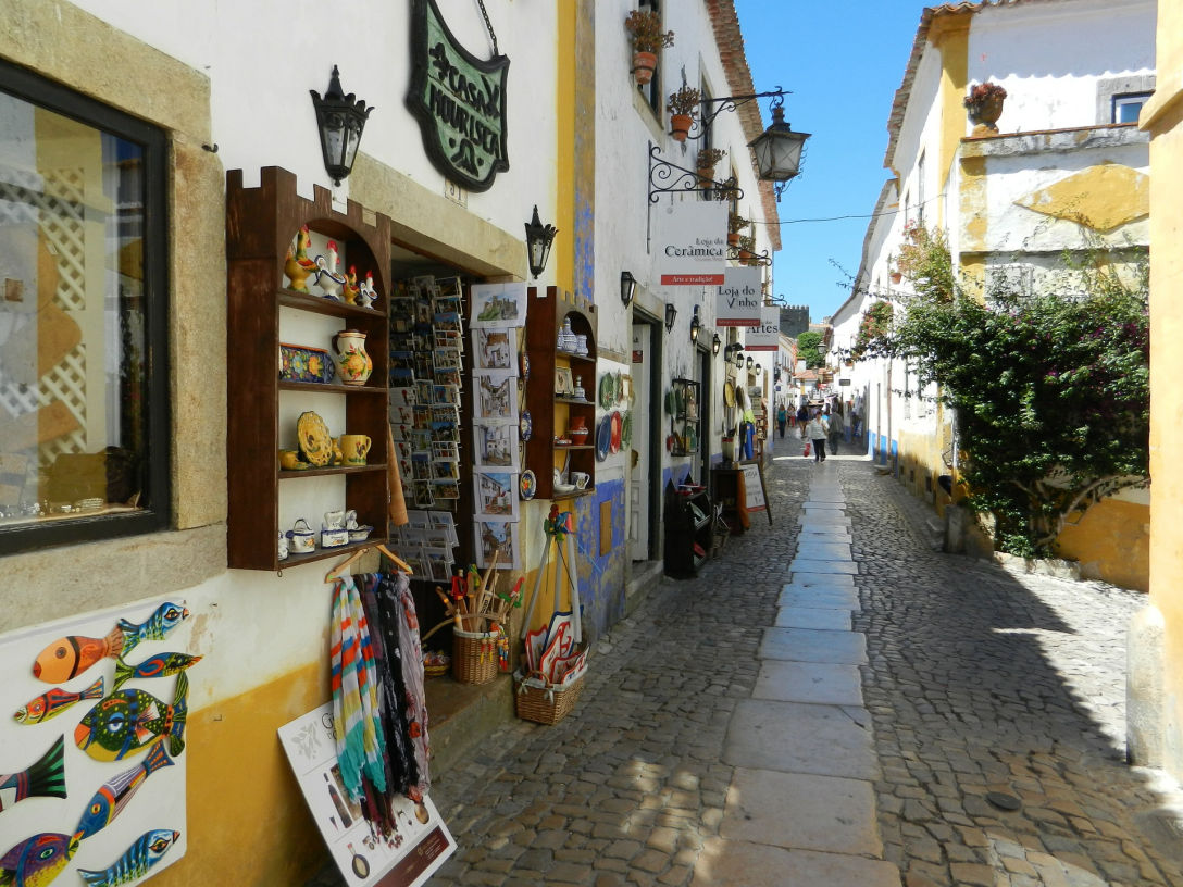 Obidos, de hoofdstraat met leuke winkeltjes